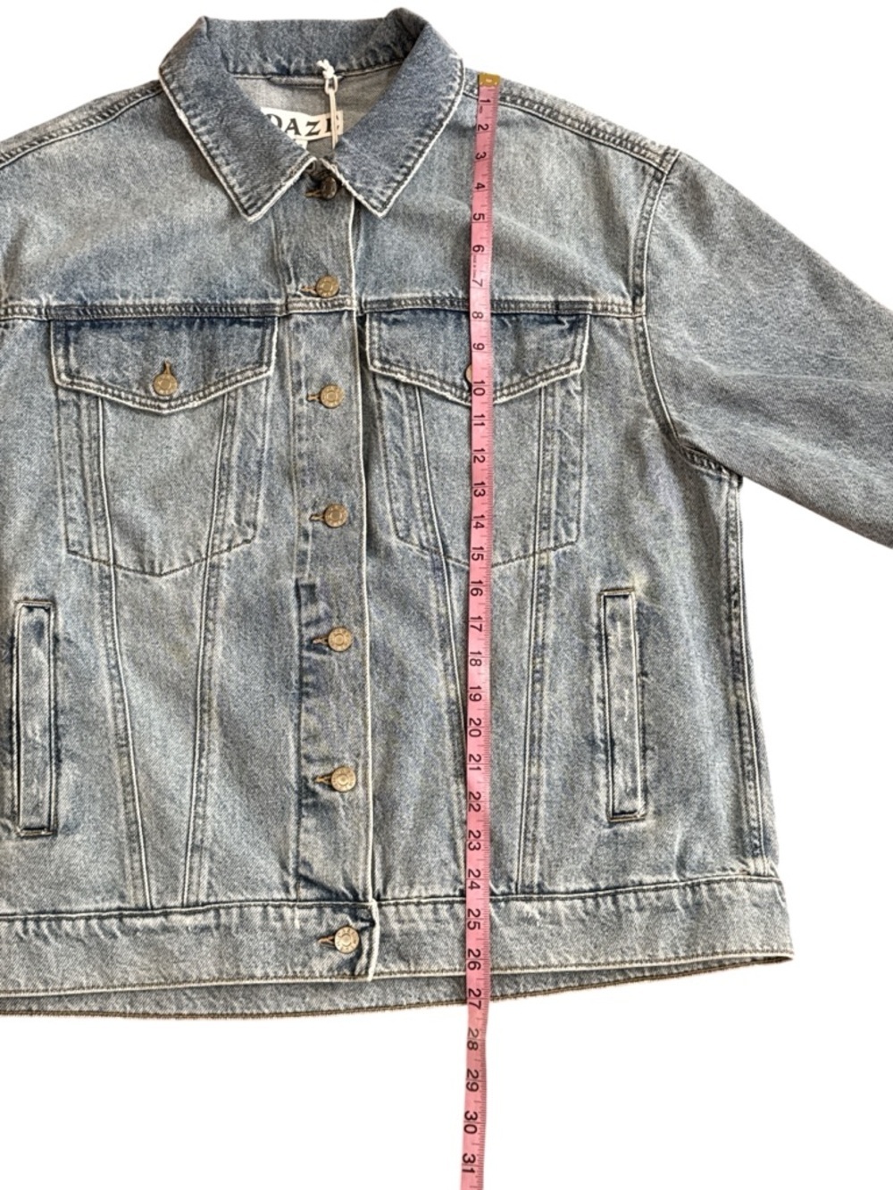 DAZE Cropped Denim Jacket Light Wash Button Front Size M NWT - Picture 7 of 9